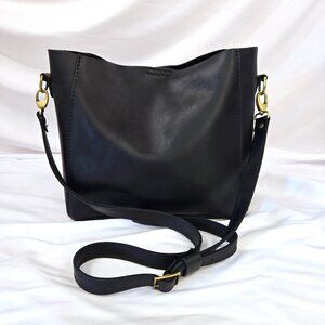 Portland Leather Bucket Bag - Black - Natural suede inside